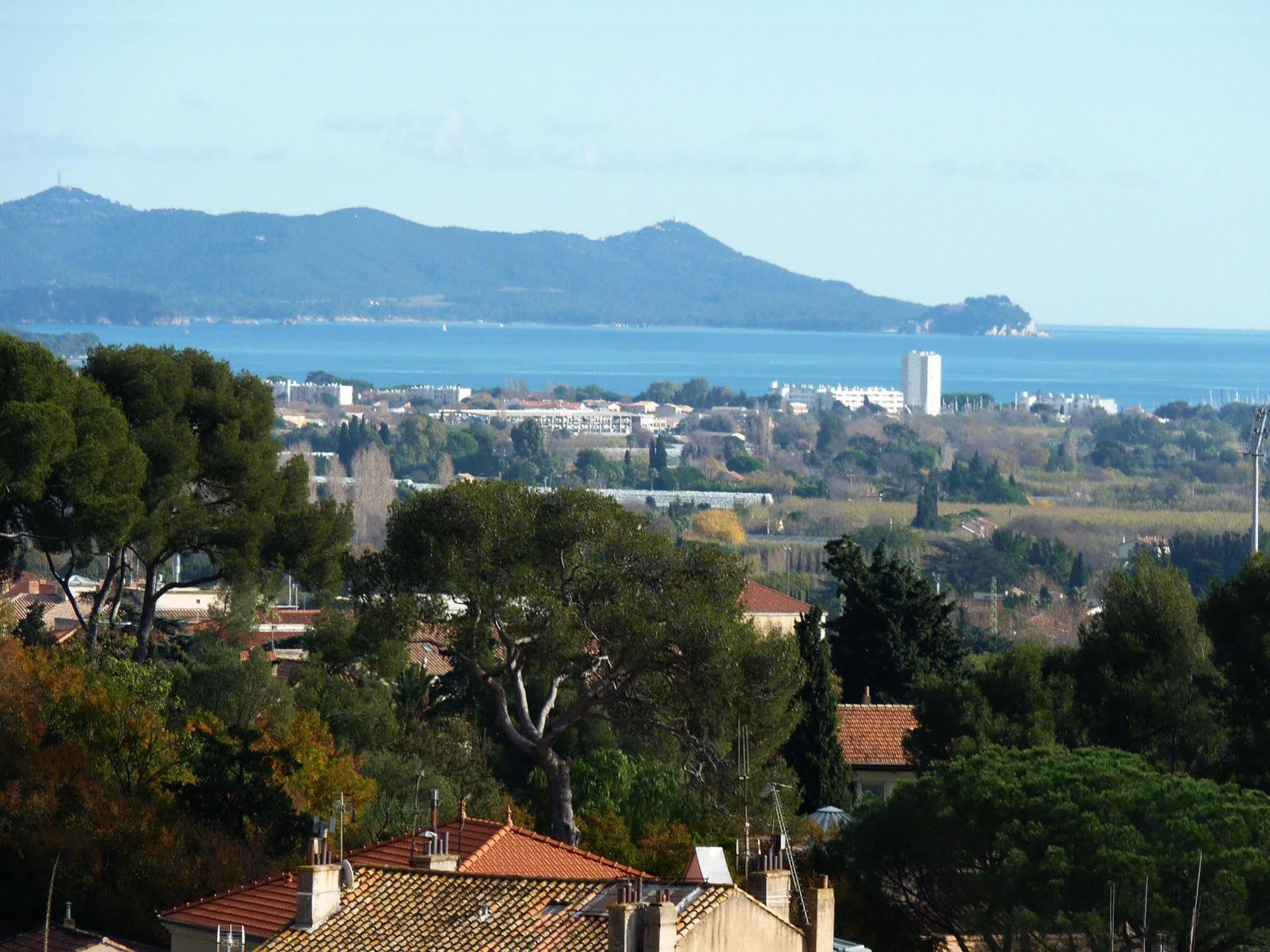 Hotel Du Soleil Hyères Екстериор снимка