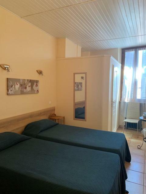 Hotel Du Soleil Hyères Екстериор снимка